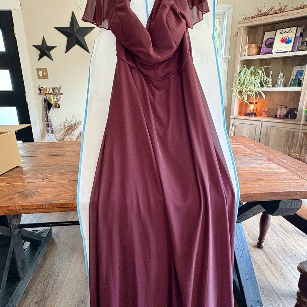 Chic Maroon Maxi Dress